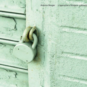 s'approcher s'éloigner s'absenter