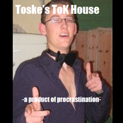 Toske has no hair