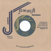 Crucial Boy / Version