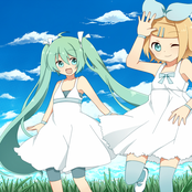 Hatsune Miku, Kagamine Rin