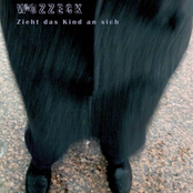 zieht das kind an sich