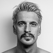 Justinas Jarutis - Tell Me Your Story