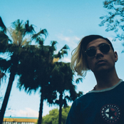 William Singe: Hotline Bling