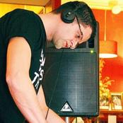 Dj Nuzhdin