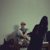 Noah Guy: 2 DOGS 1 LEASH