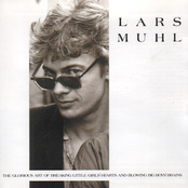 The Glorious Art Of Breaking Little Girls' Hearts And Blowing Big Boys' Brains