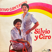 Vivo Cantando