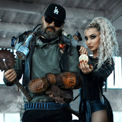 Kły (feat. Cleo & Donguralesko)