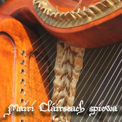 Mairi Cláirseach Śpiewa