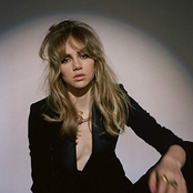 Suki Waterhouse: Coolest Place in the World