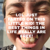 LOL JUST FARTED ON THIS LITTLE KID! THE BEST THINGS IN LIFE REALLY ARE FREE!