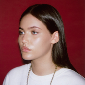 Sienna Spiro: NEED ME