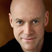 Anthony Warlow