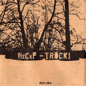 herpes de crachat de fillette / trocki