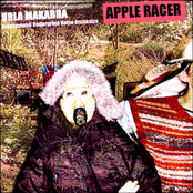 ca152 - Urla Makabra - Apple Racer