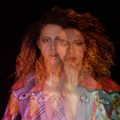 La Bronze: Les corps infinis