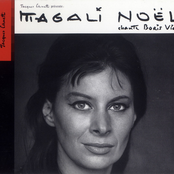 Le Temps Passe by Magali Noël