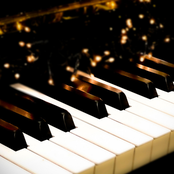 December Will Be Magic Again (Instrumental)