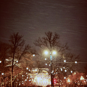 А снег идёт