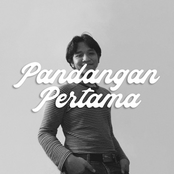 Pandangan Pertama