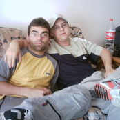 Aun quedan dos juglares