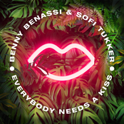 Everybody Needs a Kiss - Single