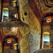 Duas Portas Para Uma Sala