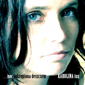 Noc pokropiona deszczem