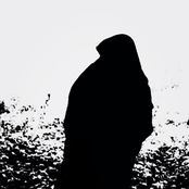 KRÖNING av Sonen född Under den Svarta Månen