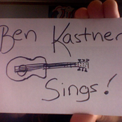 Sings!