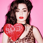 Charli XCX: Sucker