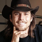 lukas nelson