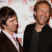 chris martin and noel gallagher