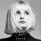 Julia: CHUT !