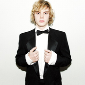 evan peters