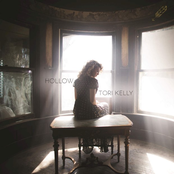 Tori Kelly: Hollow