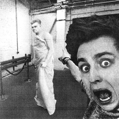 Ｂｒｏｋｅｎ Ｃｈｉｌｄｈｏｏｄ