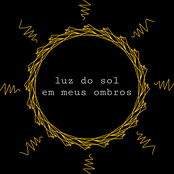 luz do sol em meus ombros