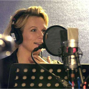 jennifer saunders