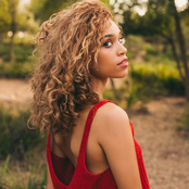 Izzy Bizu