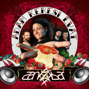 Ádám keresi Évát