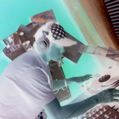 "Raufsertapete Tracks"