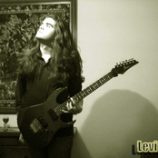 Dos 17 aos 20 anos. (17' 20 years old. )