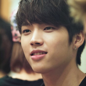 우현