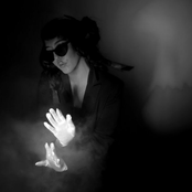 How Many Plays - Single