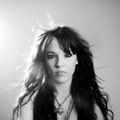 lzzy hale