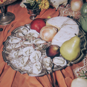 Haute & Freddy: Scantily Clad