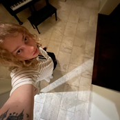 newturntshiiflexedupangel