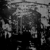 Pa Vesh En / Temple Moon