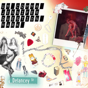 Um Comma Jennifer Question Mark (Deluxe)